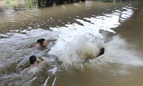 Tìm kiếm, cứu nạn 3 sinh viên bị mất tích tại Quảng Ninh